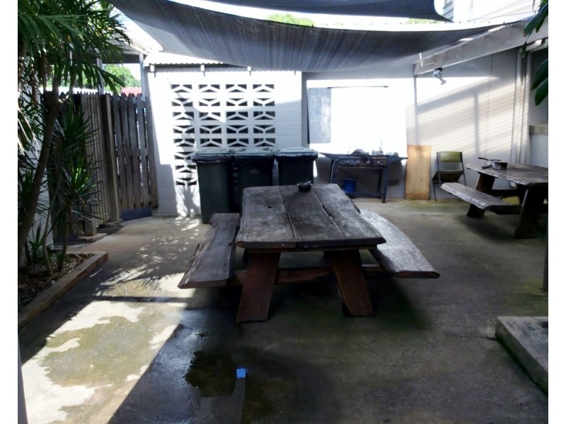 216 Bourbong Street, Bundaberg Central QLD 4670