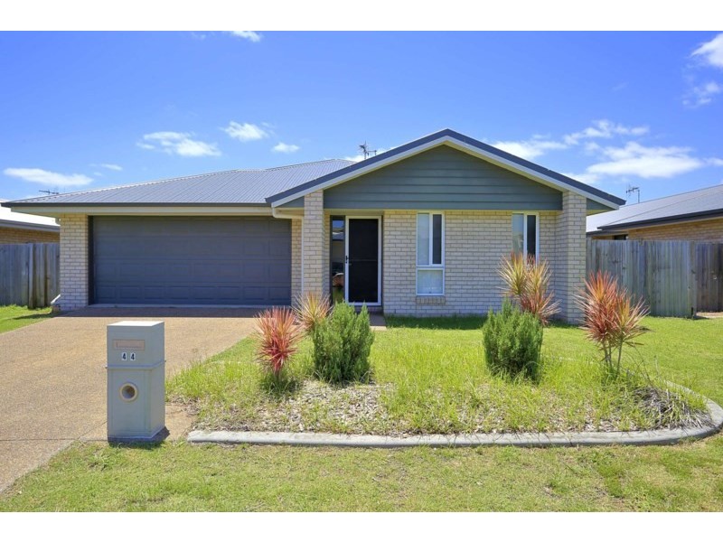 44 Neville Drive, Branyan QLD 4670