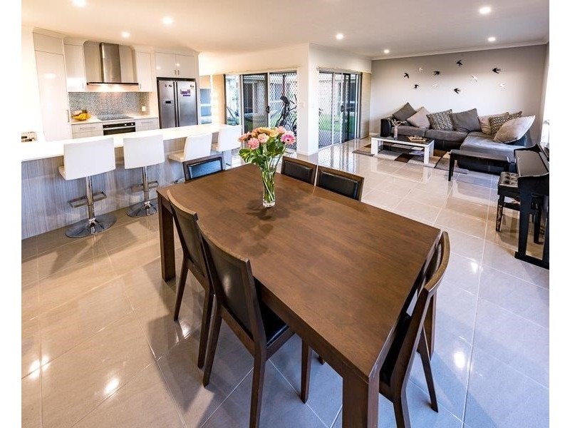 4 Dahlia Court, Kalkie QLD 4670