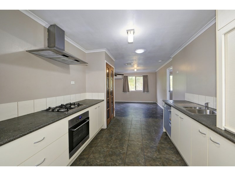 10 Wonderland Avenue, Branyan QLD 4670