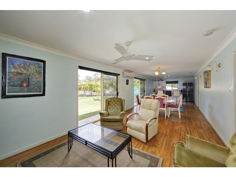 10 Wonderland Avenue, Branyan QLD 4670
