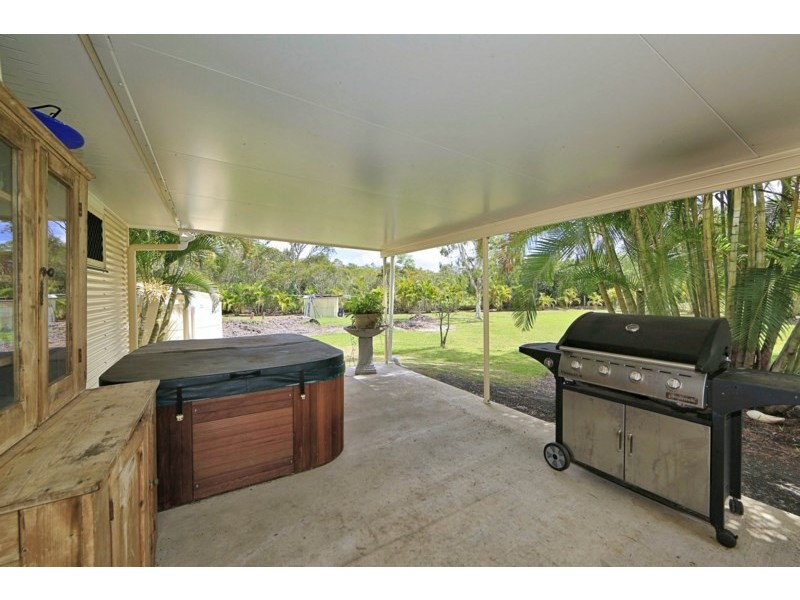 10 Wonderland Avenue, Branyan QLD 4670