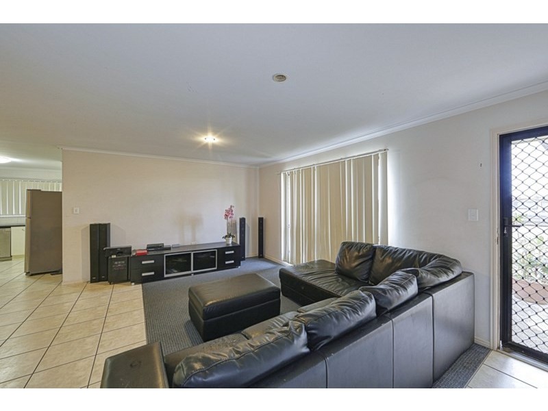20 Searle Street, Thabeban QLD 4670
