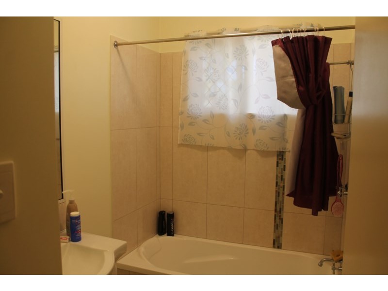 18 Hargreaves Street, Bundaberg South QLD 4670