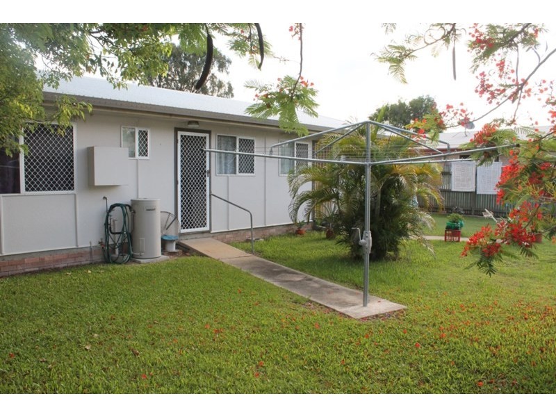 18 Hargreaves Street, Bundaberg South QLD 4670