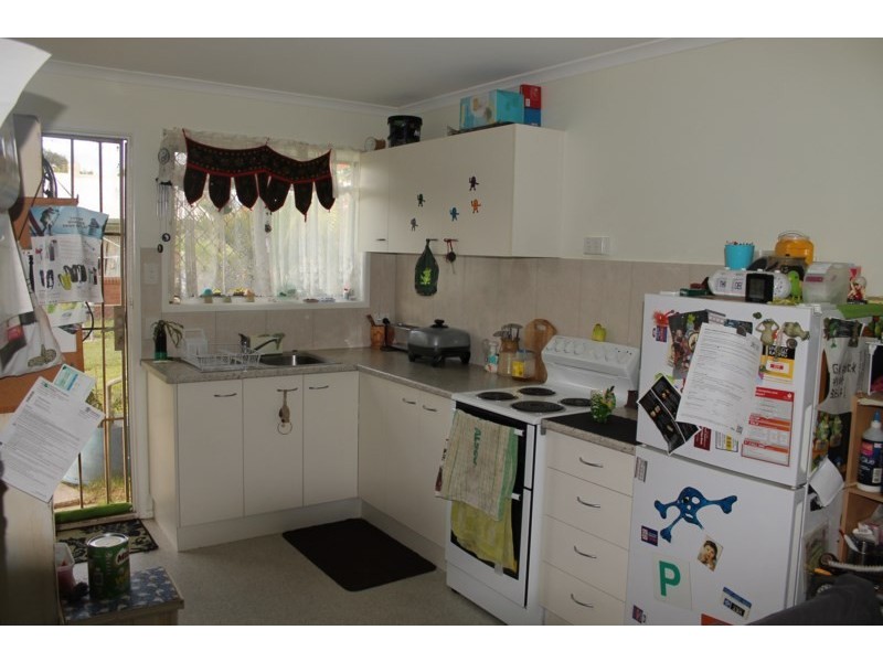 18 Hargreaves Street, Bundaberg South QLD 4670