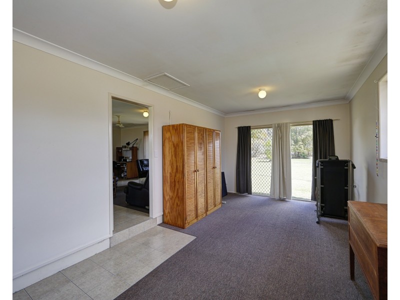 1 Palomino Avenue, Branyan QLD 4670