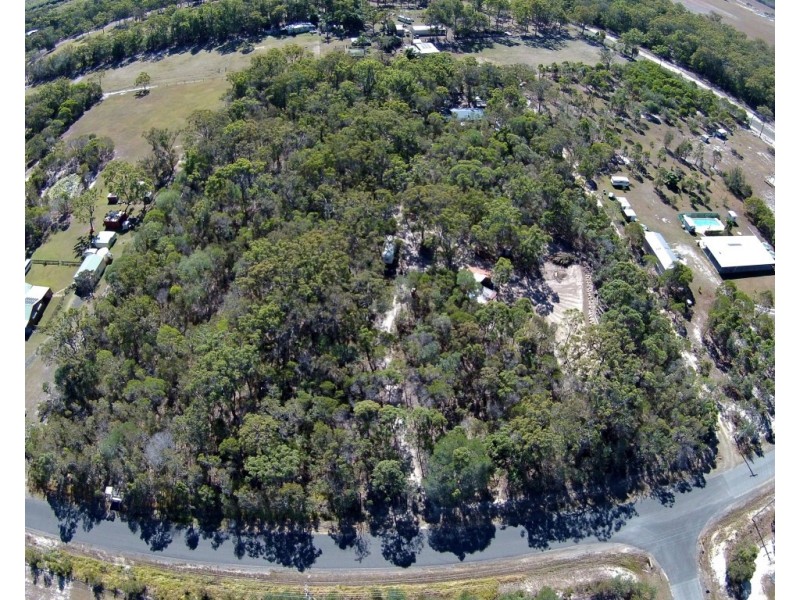 13 Fern Tree Drive, Coonarr QLD 4670