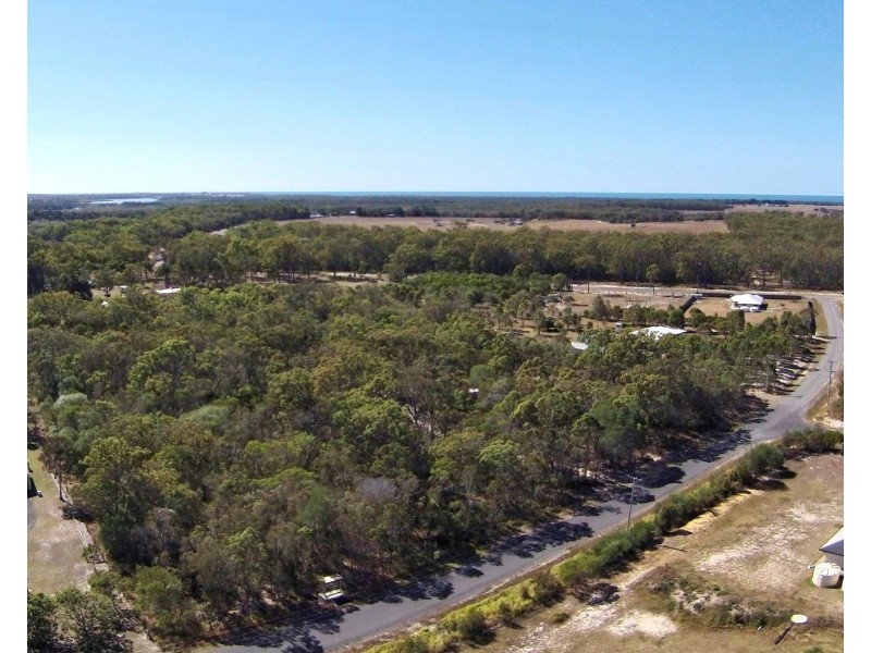 13 Fern Tree Drive, Coonarr QLD 4670