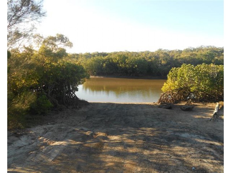 13 Fern Tree Drive, Coonarr QLD 4670