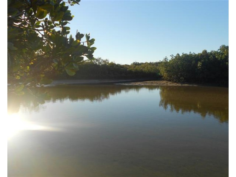 13 Fern Tree Drive, Coonarr QLD 4670