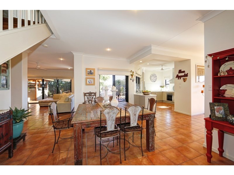 6 Fiona Place, Bargara QLD 4670