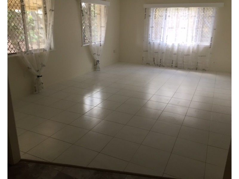 8 Buzza Street, Walkervale QLD 4670