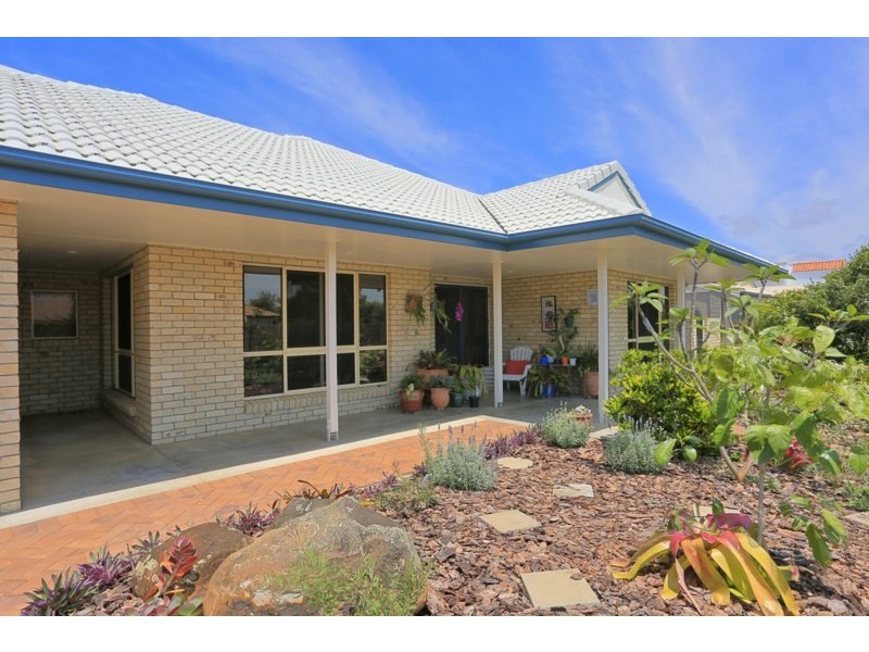 69 Fairway Drive, Bargara QLD 4670