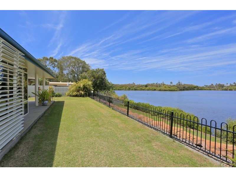 69 Fairway Drive, Bargara QLD 4670