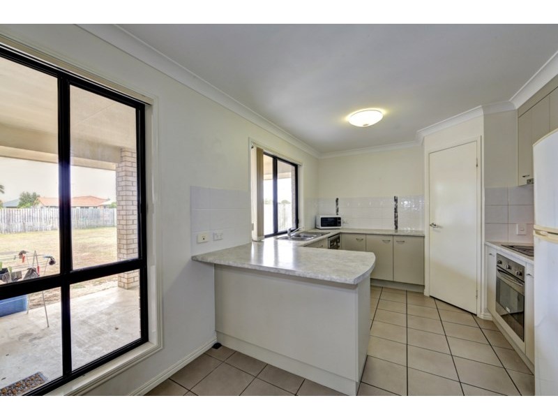 9 Broadmeadow Avenue, Thabeban QLD 4670