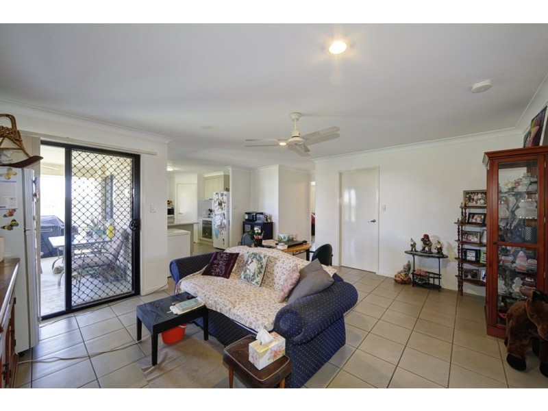 9 Broadmeadow Avenue, Thabeban QLD 4670