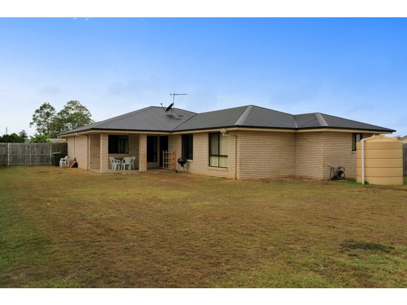 9 Broadmeadow Avenue, Thabeban QLD 4670