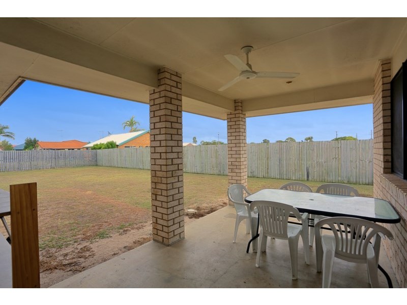 9 Broadmeadow Avenue, Thabeban QLD 4670