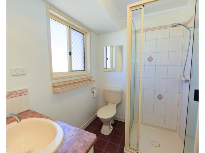 38 Maughan Street, Thabeban QLD 4670