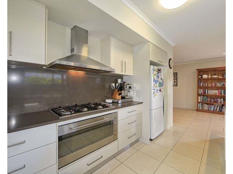 4 Andrew Close, Bargara QLD 4670
