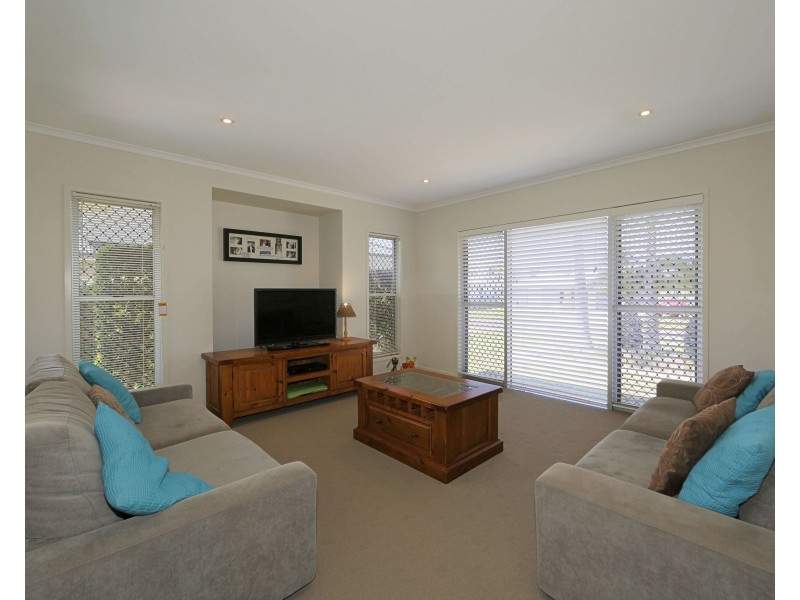 4 Andrew Close, Bargara QLD 4670