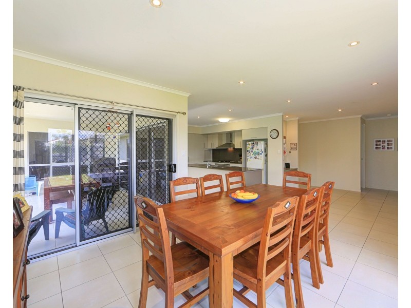 4 Andrew Close, Bargara QLD 4670