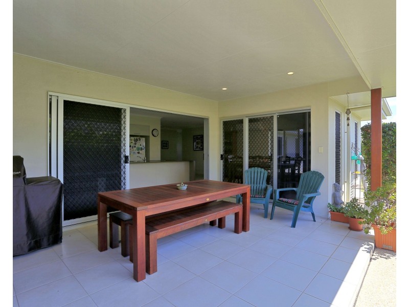 4 Andrew Close, Bargara QLD 4670