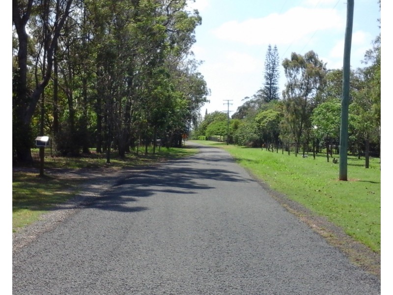 8 Tanderra Drive, South Kolan QLD 4670