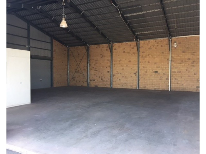 Shop 11/32 Wyllie Street, Thabeban QLD 4670