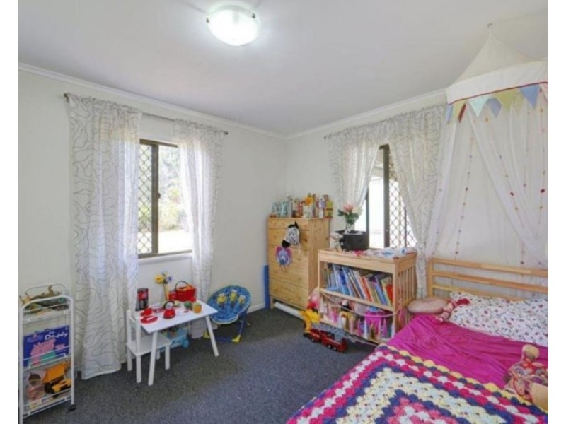 7 Walsh Street, Walkervale QLD 4670