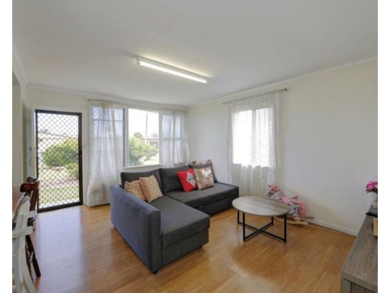 7 Walsh Street, Walkervale QLD 4670