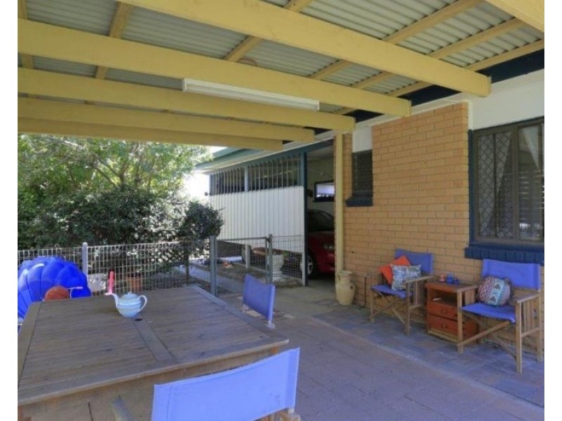 7 Walsh Street, Walkervale QLD 4670