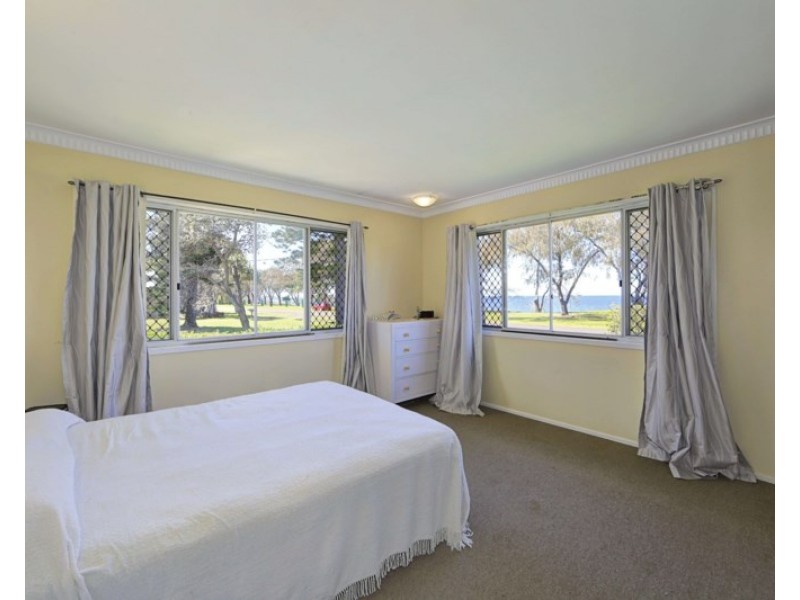 30 Esplanade, Elliott Heads QLD 4670