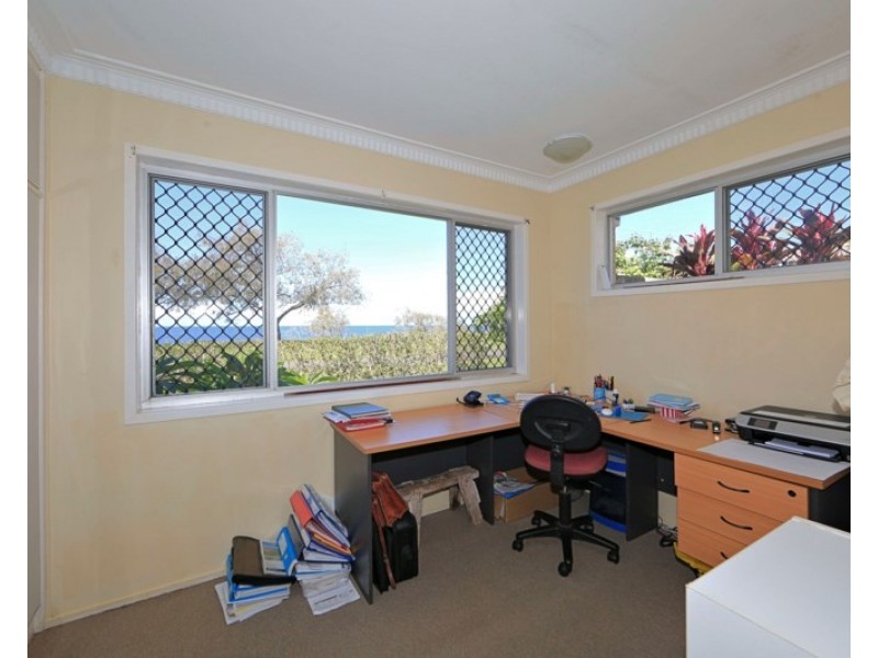 30 Esplanade, Elliott Heads QLD 4670