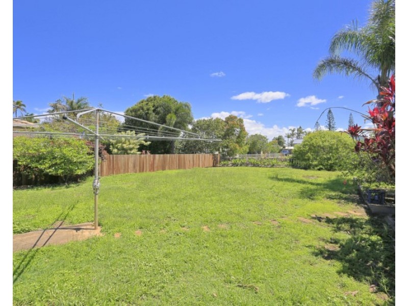 30 Esplanade, Elliott Heads QLD 4670