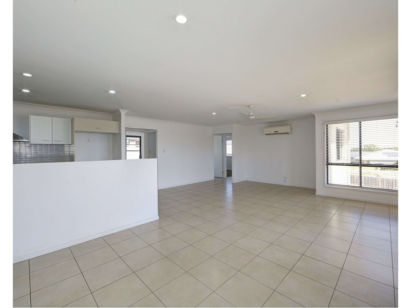 44 Sienna Boulevard, Ashfield QLD 4670