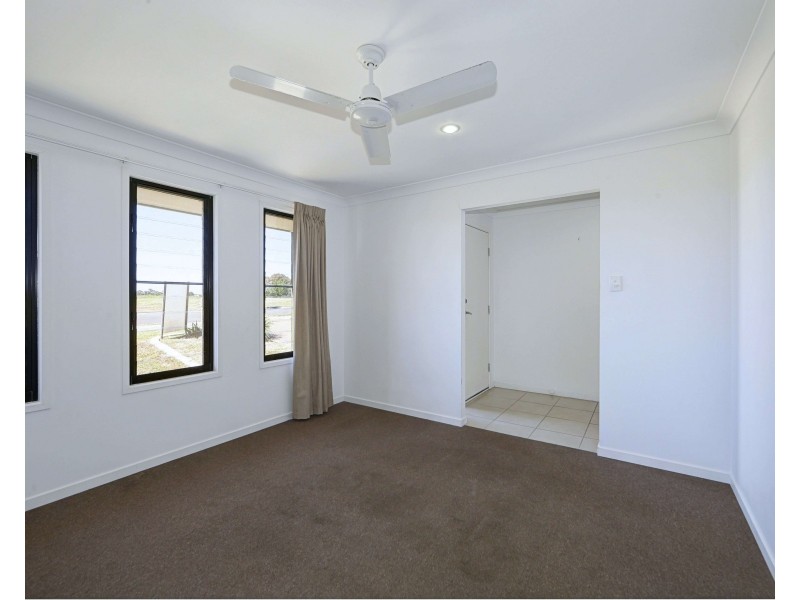 44 Sienna Boulevard, Ashfield QLD 4670