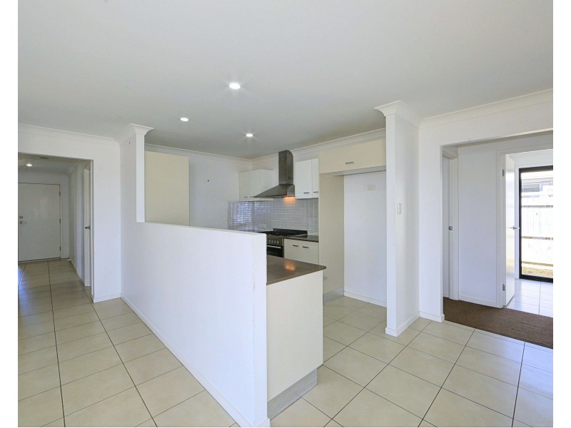44 Sienna Boulevard, Ashfield QLD 4670