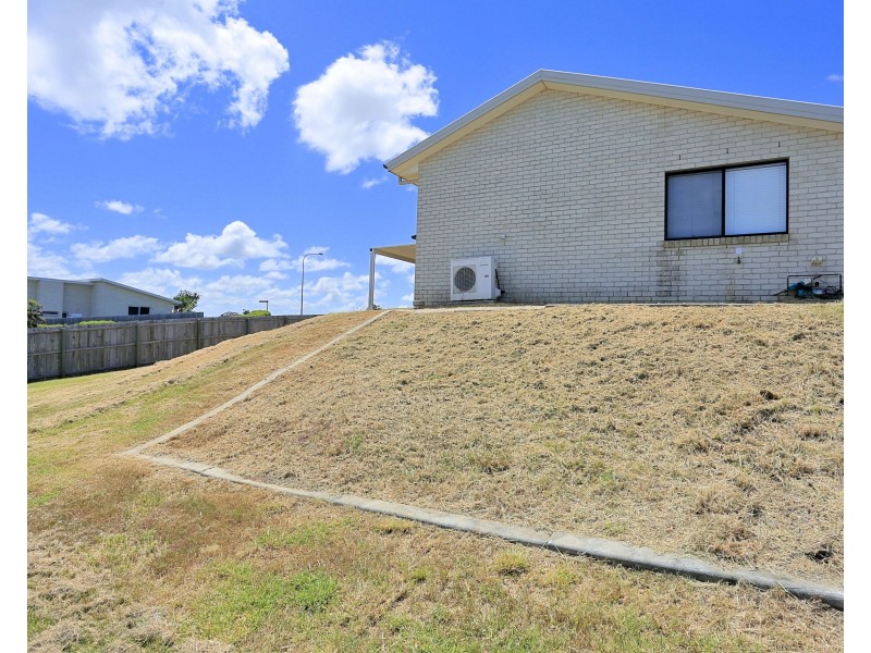 44 Sienna Boulevard, Ashfield QLD 4670