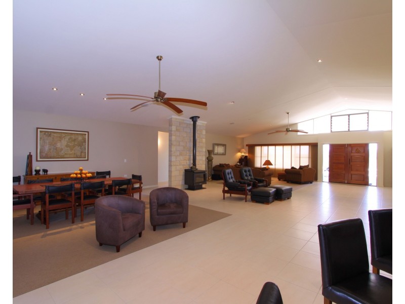 948 Hummock Road, Calavos QLD 4670