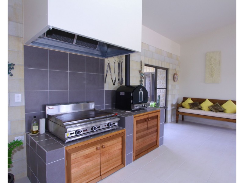 948 Hummock Road, Calavos QLD 4670