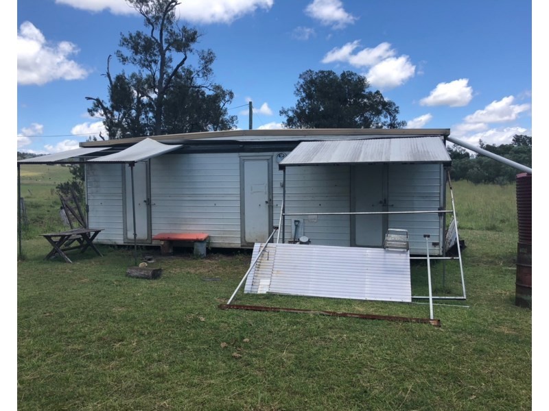 5 School Lane, Mount Perry QLD 4671