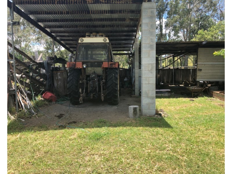 5 School Lane, Mount Perry QLD 4671