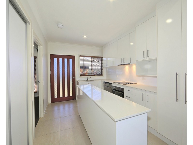 2/12 Tanner Street, Bargara QLD 4670