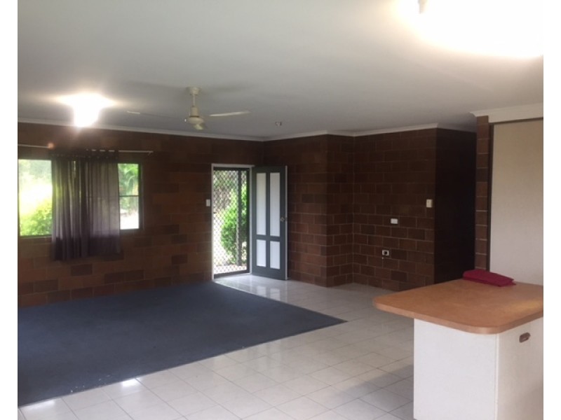 68 Usshers Road, Sharon QLD 4670