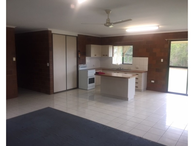 68 Usshers Road, Sharon QLD 4670