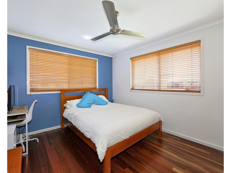 8 McGill Crescent, Avenell Heights QLD 4670