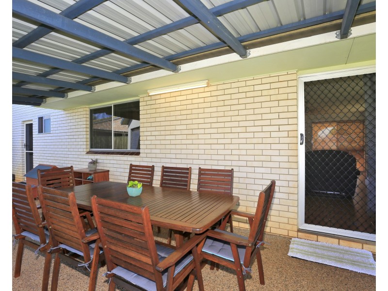 8 McGill Crescent, Avenell Heights QLD 4670