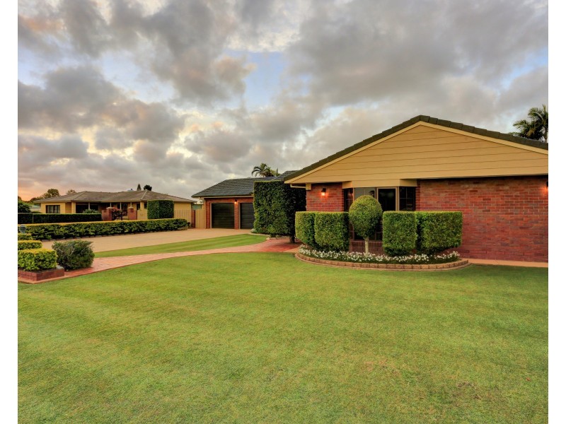 16-18 Heaps Street, Avenell Heights QLD 4670